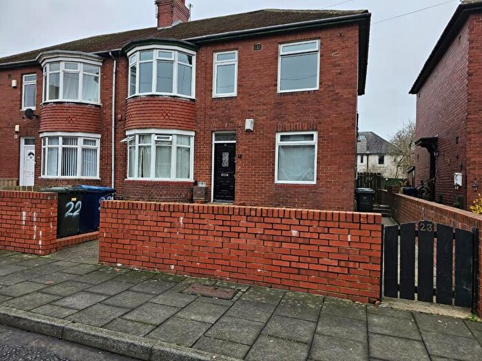 3 Bedroom Flat To Rent In Moorhead, Newcastle Upon Tyne, NE5