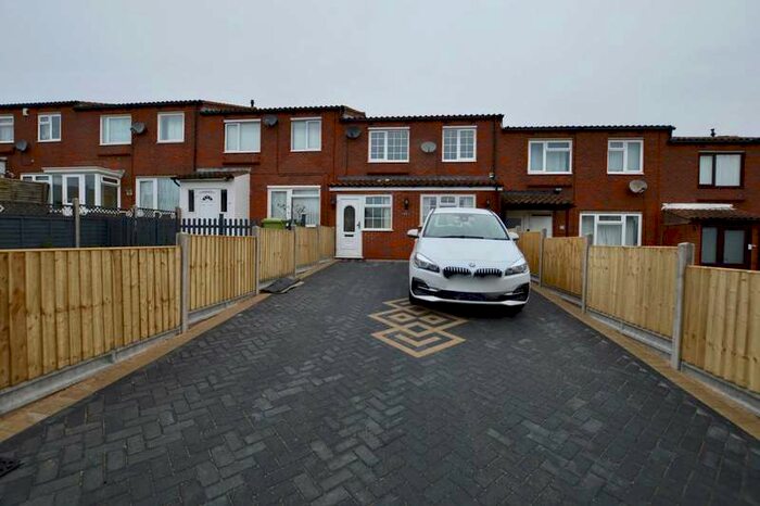 3 Bedroom Terraced House To Rent In Walbrook Avenue, Springfield, MK6