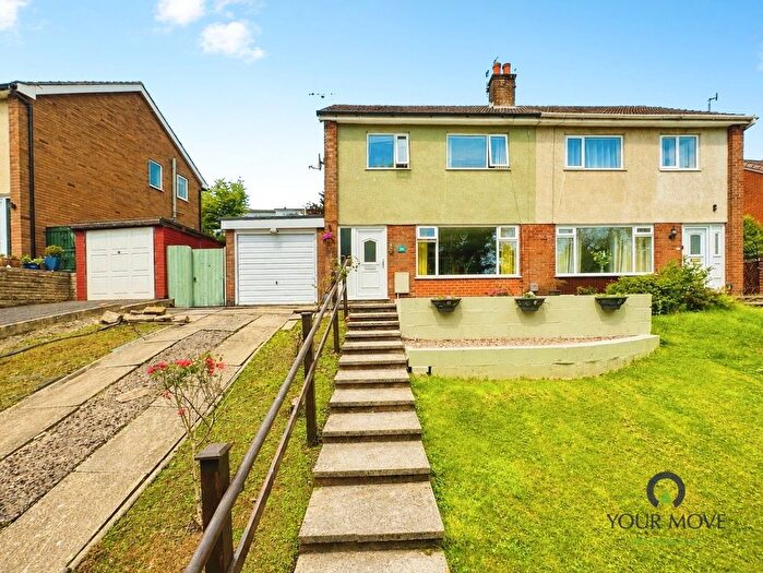 3 Bedroom Semi Detached House For Sale In Huntington Drive, Darwen, Lancashire, BB3