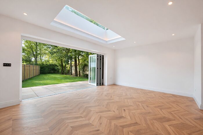 4 Bedroom Semi-Detached House For Sale In The Osborne Collection - Wigginton, HP23