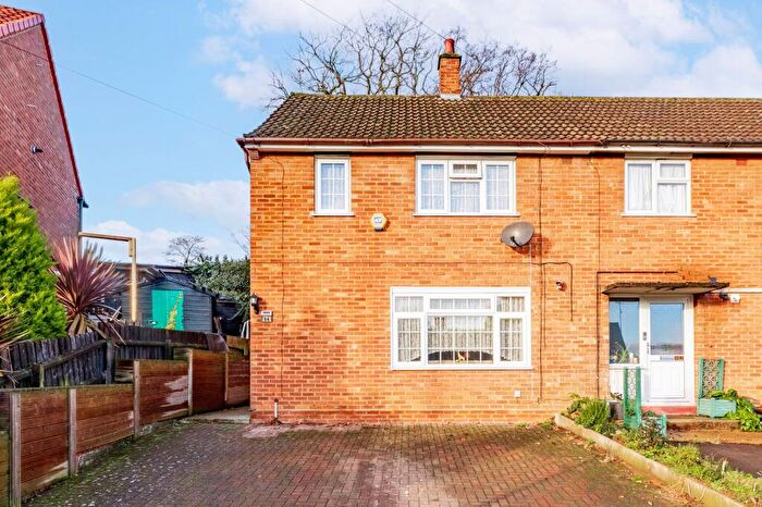 3 Bedroom Semi Detached House For Sale In Coltsfoot Road, Ipswich, IP2