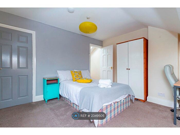 5 Bedroom Semi-Detached House To Rent In Paton Street, Leicester, LE3