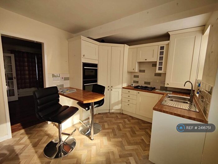 3 Bedroom Semi-Detached House To Rent In Warwick Avenue, Derby, DE23