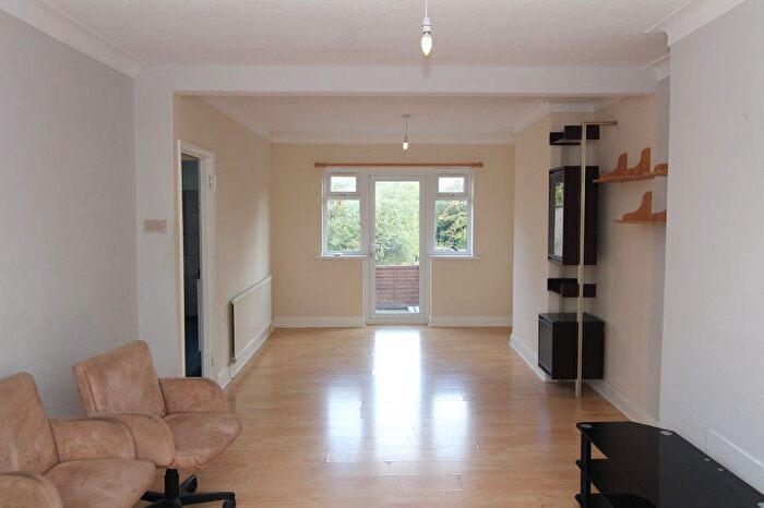 3 Bedroom Semi-Detached House To Rent In Northolt, Middlesex, UB5