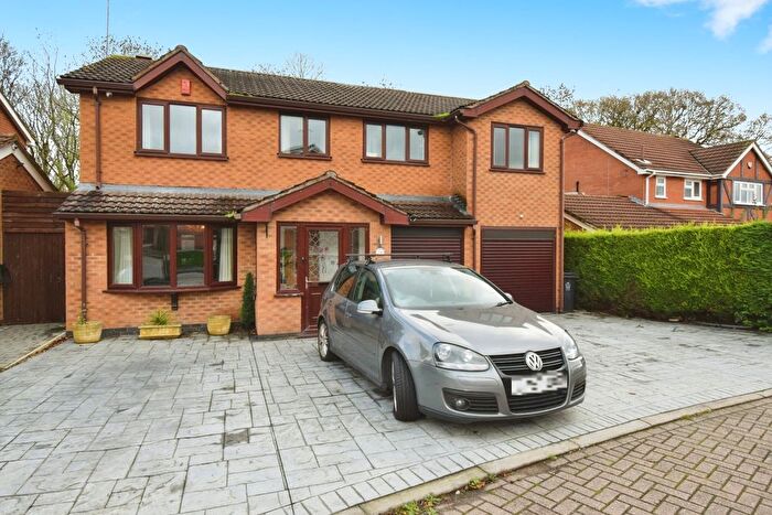 5 Bedroom Detached House For Sale In Parkside Close, Leicester, Leicestershire, LE4