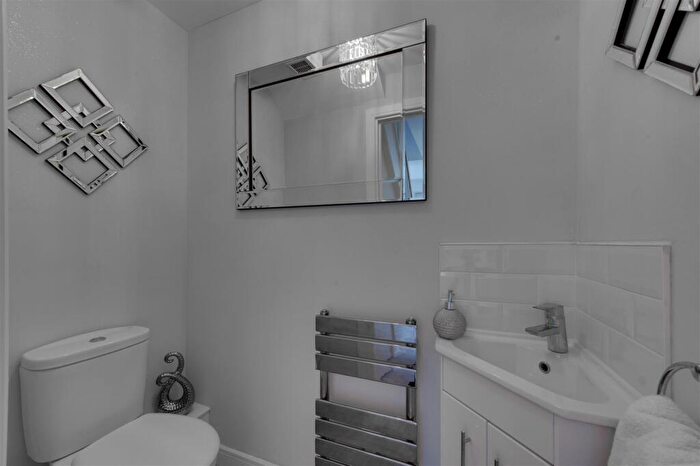 4 Bedroom Detached House For Sale In Mallard Place, Sandbach, CW11