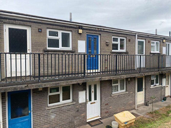 1 Bedroom Flat To Rent In Manor Court Flats, Thistle Way, Ty Sign, Risca, NP11