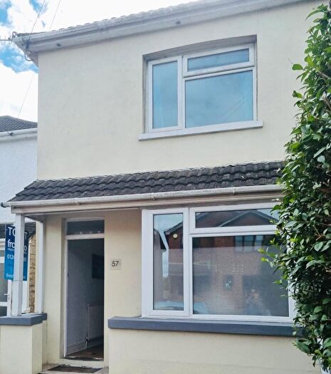 5 Bedroom Semi-Detached House To Rent In Cardigan Road, Bournemouth, BH9