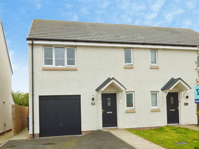 3 Bedroom Semi-Detached House For Sale In Pit Lane, Dunfermline, KY12