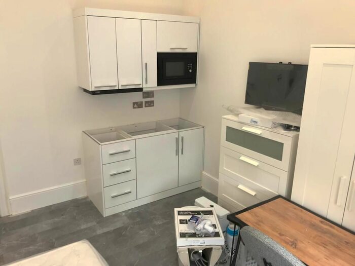 Studio To Rent In Church Street, London, N9