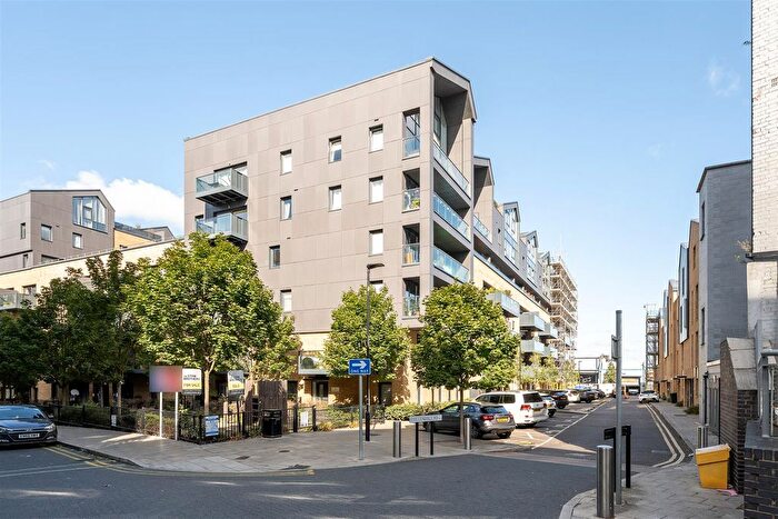1 Bedroom Flat For Sale In Collendale Road, Walthamstow, E17