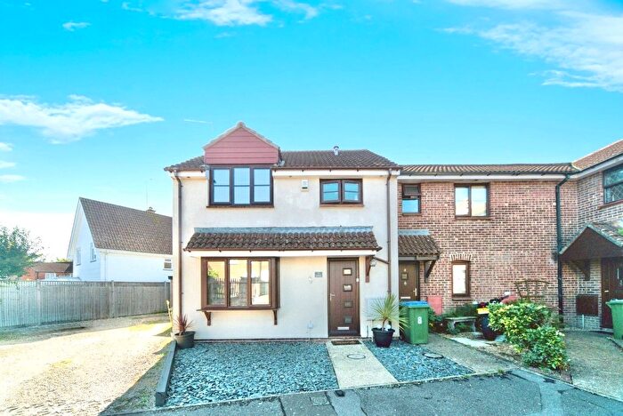 3 Bedroom End Terrace House For Sale In Henderson Walk, Steyning, West Sussex, BN44