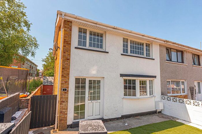 3 Bedroom Semi-Detached House For Sale In Maesglas, Tondu, CF32