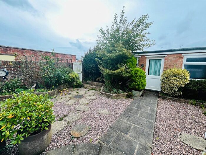 End Of Terrace House To Rent In Bramber Square, Rustington, Littlehampton, West Sussex, BN16