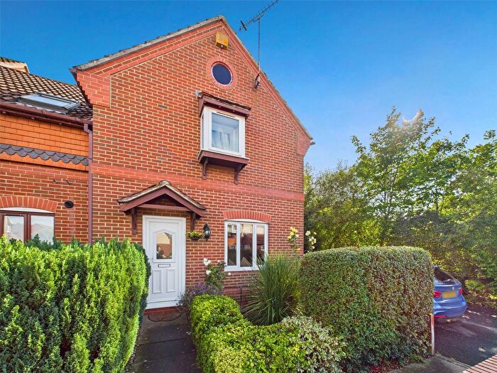 3 Bedroom End Of Terrace House For Sale In Woodbine Close, Abbeymead, Gloucester, Gloucestershire, GL4