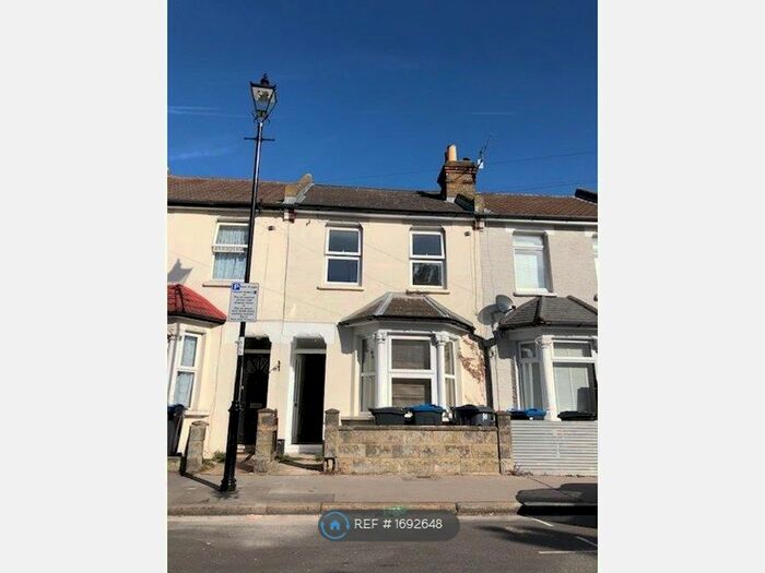 2 Bedroom Terraced House To Rent In Howley Road, Croydon, CR0