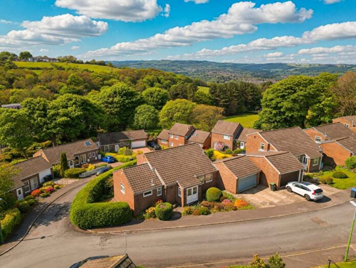 4 Bedroom Detached House For Sale In Oakfields, Burnopfield, Newcastle Upon Tyne, NE16