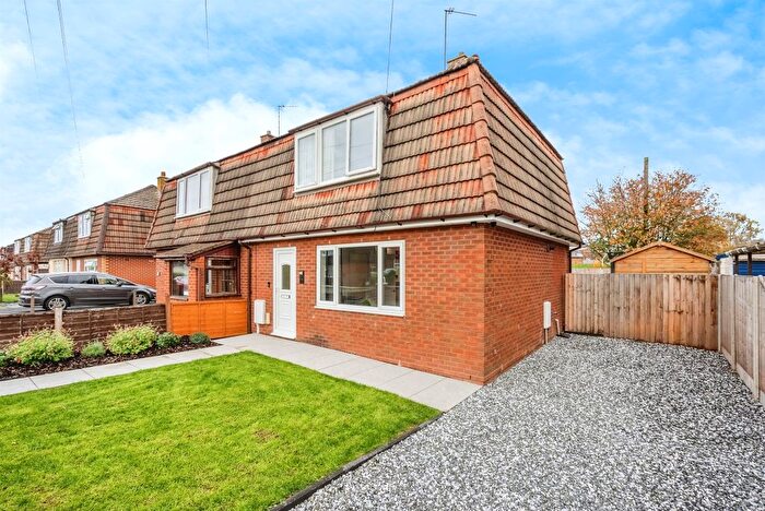 3 Bedroom Semi-Detached House For Sale In Stanberrow Road, Hereford, HR2