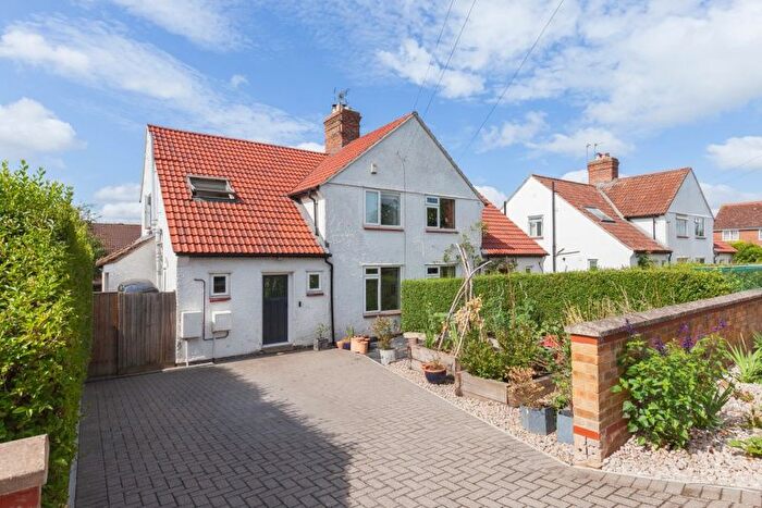 3 Bedroom Semi Detached House For Sale In Heyford Hill Lane, Sandford On Thames, OX4