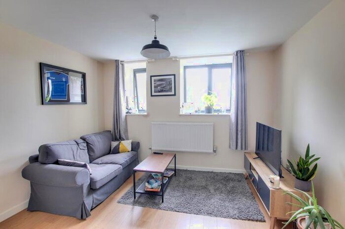 1 Bedroom Flat To Rent In Lower Bristol Road, Bath, BA2