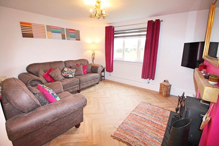 3 Bedroom Terraced House For Sale In Whaley Common, Langwith, NG20