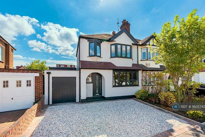 4 Bedroom Semi-Detached House To Rent In Birchwood Avenue, Wallington, SM6