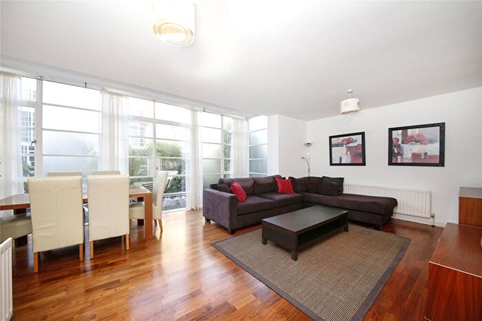 2 Bedroom Apartment To Rent In Roy Square, London, E14