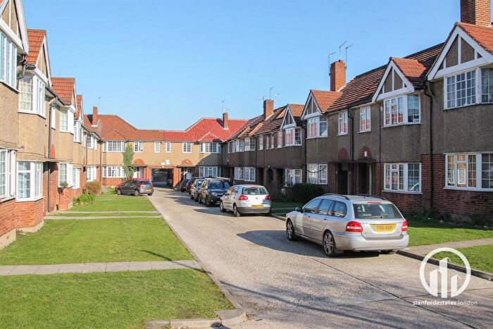 2 Bedroom Flat To Rent In Hither Green Lane, Hither Green, London, SE13