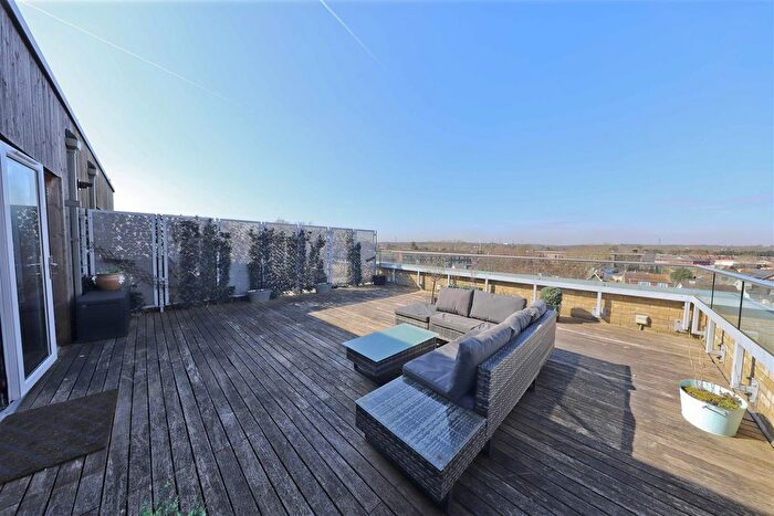 1 Bedroom Flat For Sale In Kings Mill Way, Denham, UB9