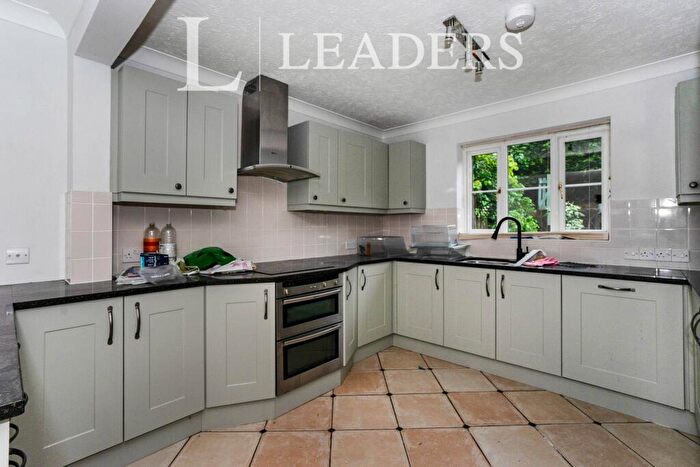 4 Bedroom Detached House To Rent In Caffyns Rise, Billingshurst, RH14