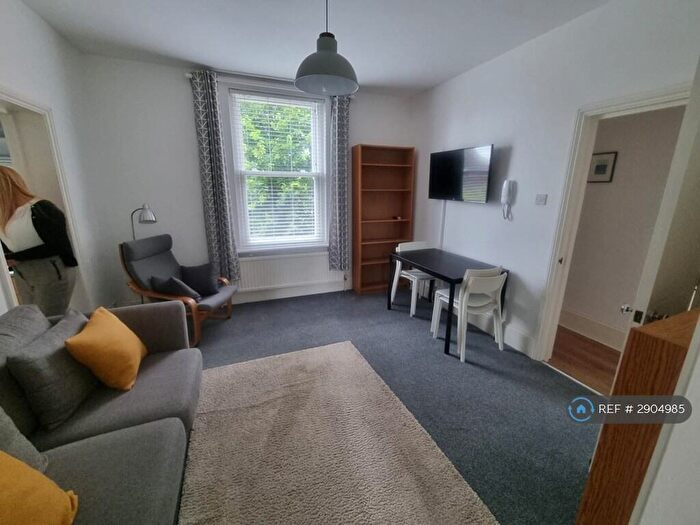 2 Bedroom Flat To Rent In Salisbury House, Canterbury, CT2