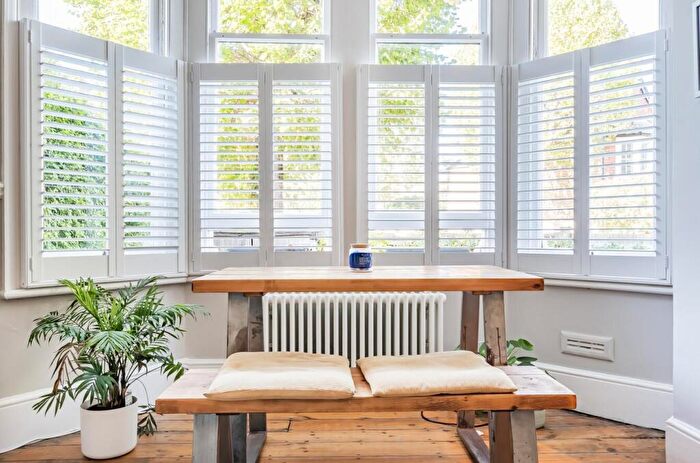 1 Bedroom Flat For Sale In Bargery Road, London, SE6