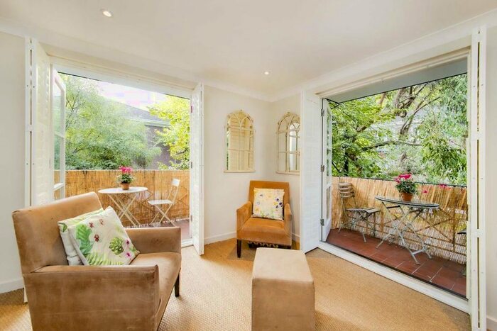 Studio To Rent In Brompton Park Crescent, SW6