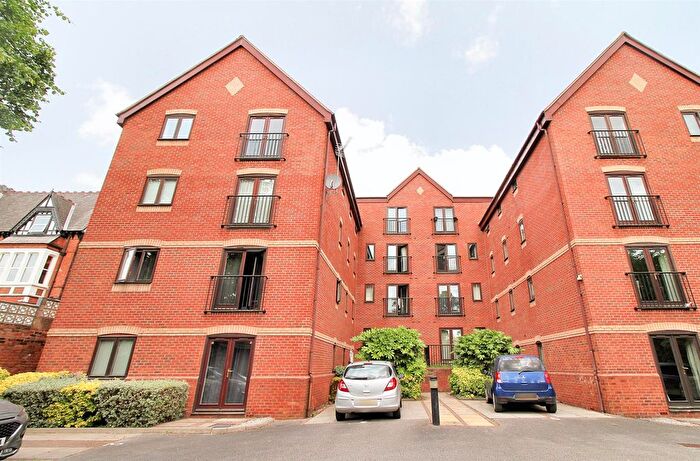 2 Bedroom Flat To Rent In Vivian Avenue, Sherwood Rise, Nottingham, NG5