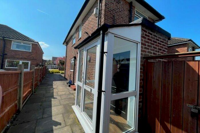 2 Bedroom Flat To Rent In Ulverston Close, Liverpool, L31