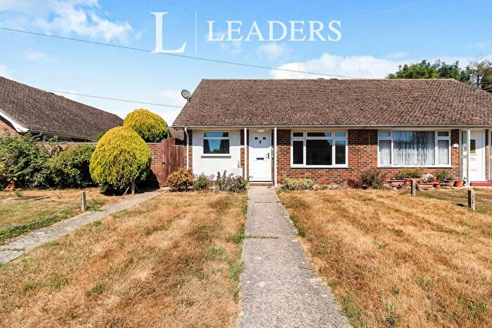 2 Bedroom Bungalow To Rent In Derwent Close, BN27