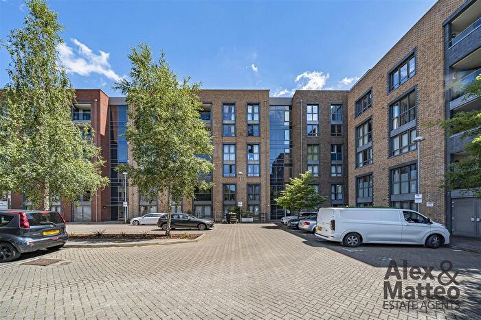 2 Bedroom Flat For Sale In Silwood Street, Bermondsey, SE16