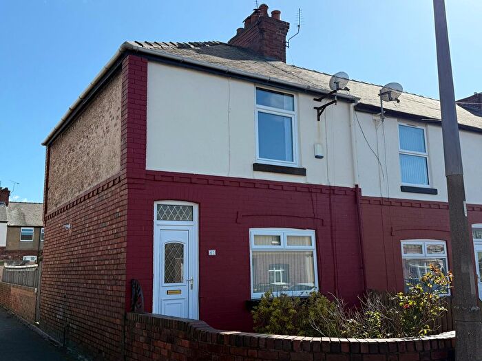 2 Bedroom End Of Terrace House To Rent In Park Road, Doncaster, DN6