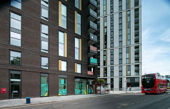 2 Bedroom Apartment To Rent In Station Road, London, SE13