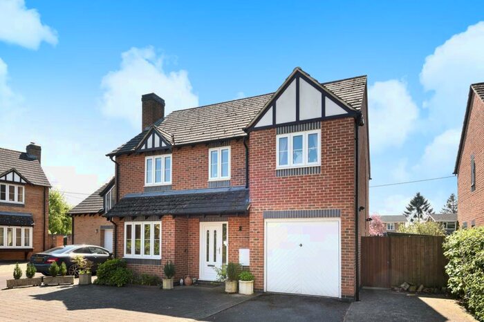 4 Bedroom Detached House To Rent In Southmoor, Oxfordshire, OX13