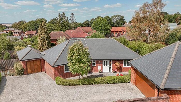 3 Bedroom Detached Bungalow For Sale In The Ridge, Woodfalls, Salisbury, SP5