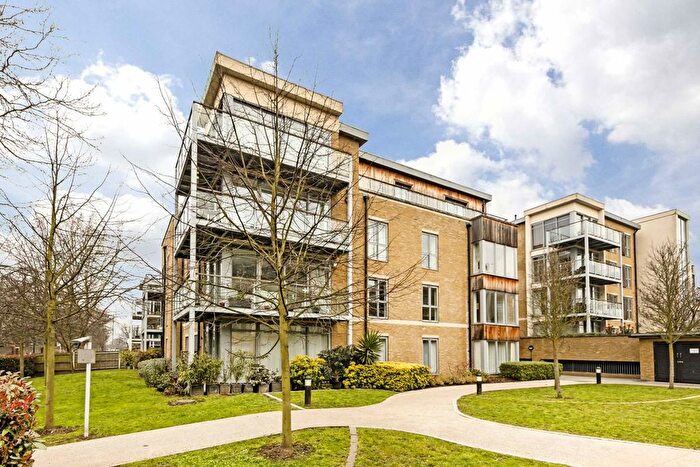 2 Bedroom Flat To Rent In Blagrove Road, Teddington, TW11