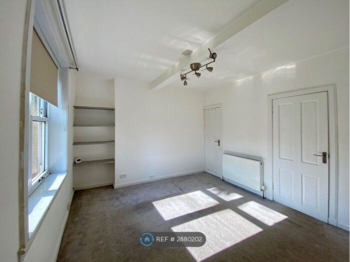 2 Bedroom Flat To Rent In Prestonfield Terrace, Edinburgh, EH16