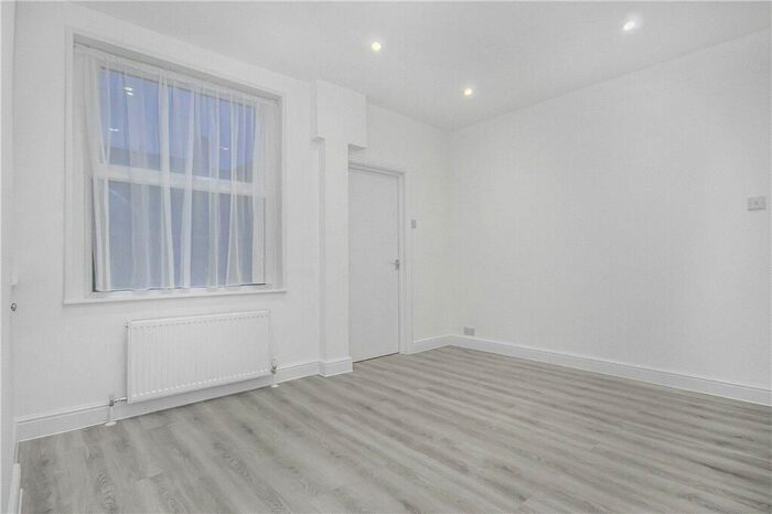 3 Bedroom Terraced House To Rent In Northborough Road, Streatham, SW16