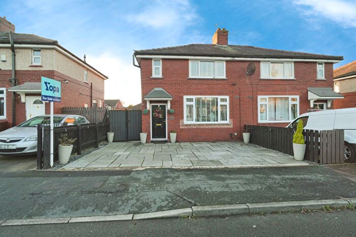 3 Bedroom Semi Detached House For Sale In Closebrook Road, Wigan, WN5