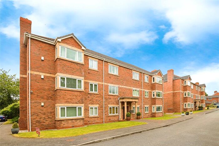 3 Bedroom Flat For Sale In Chester Road, Wrexham, LL12