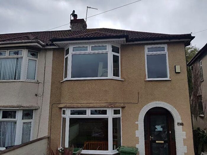 4 Bedroom Semi-Detached House To Rent In Filton Avenue, Bristol, BS34