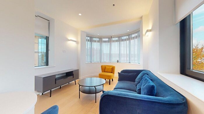 1 Bedroom Flat To Rent In New Horizons Court, Brentford, TW8