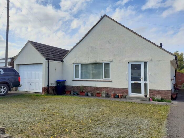 3 Bedroom Detached Bungalow To Rent In Durrington, SP4