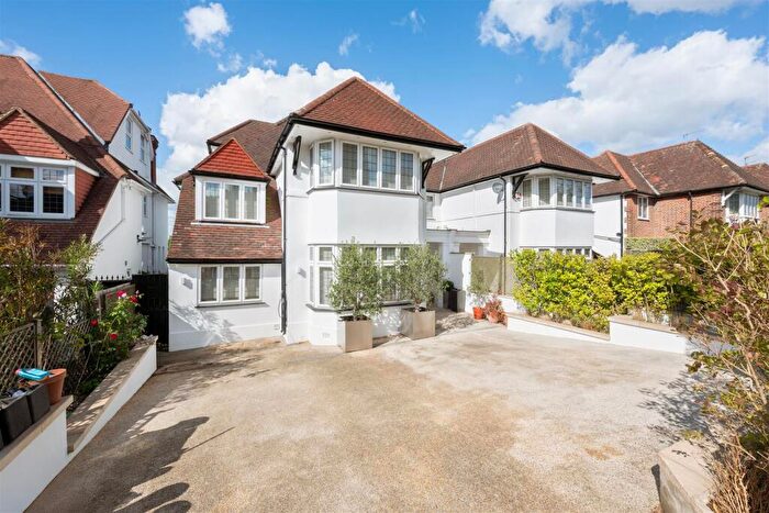 6 Bedroom House For Sale In Armitage Road, Golders Green, NW11